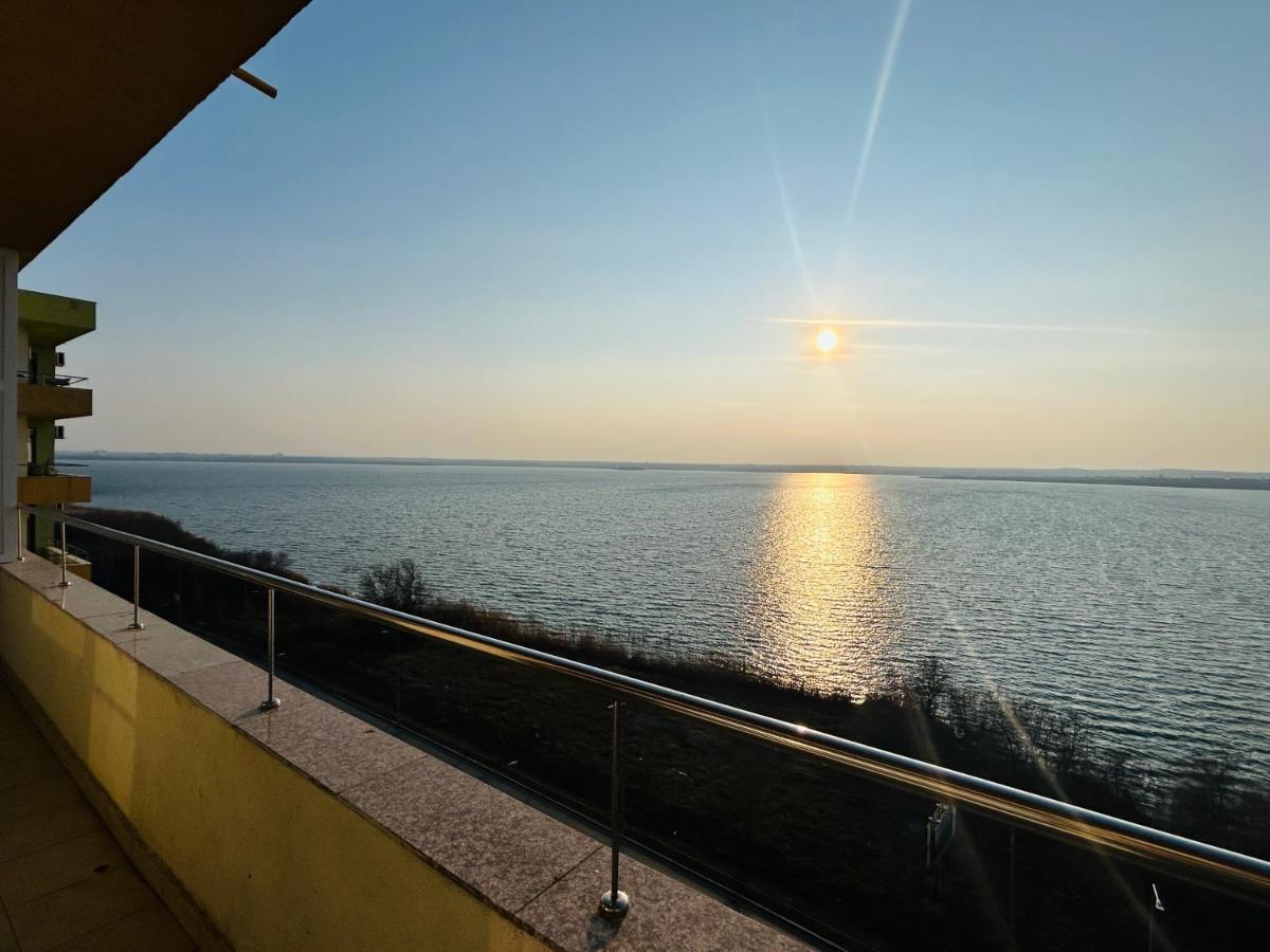 Catalina Summerland Apartaments Mamaia Nord Exterior photo