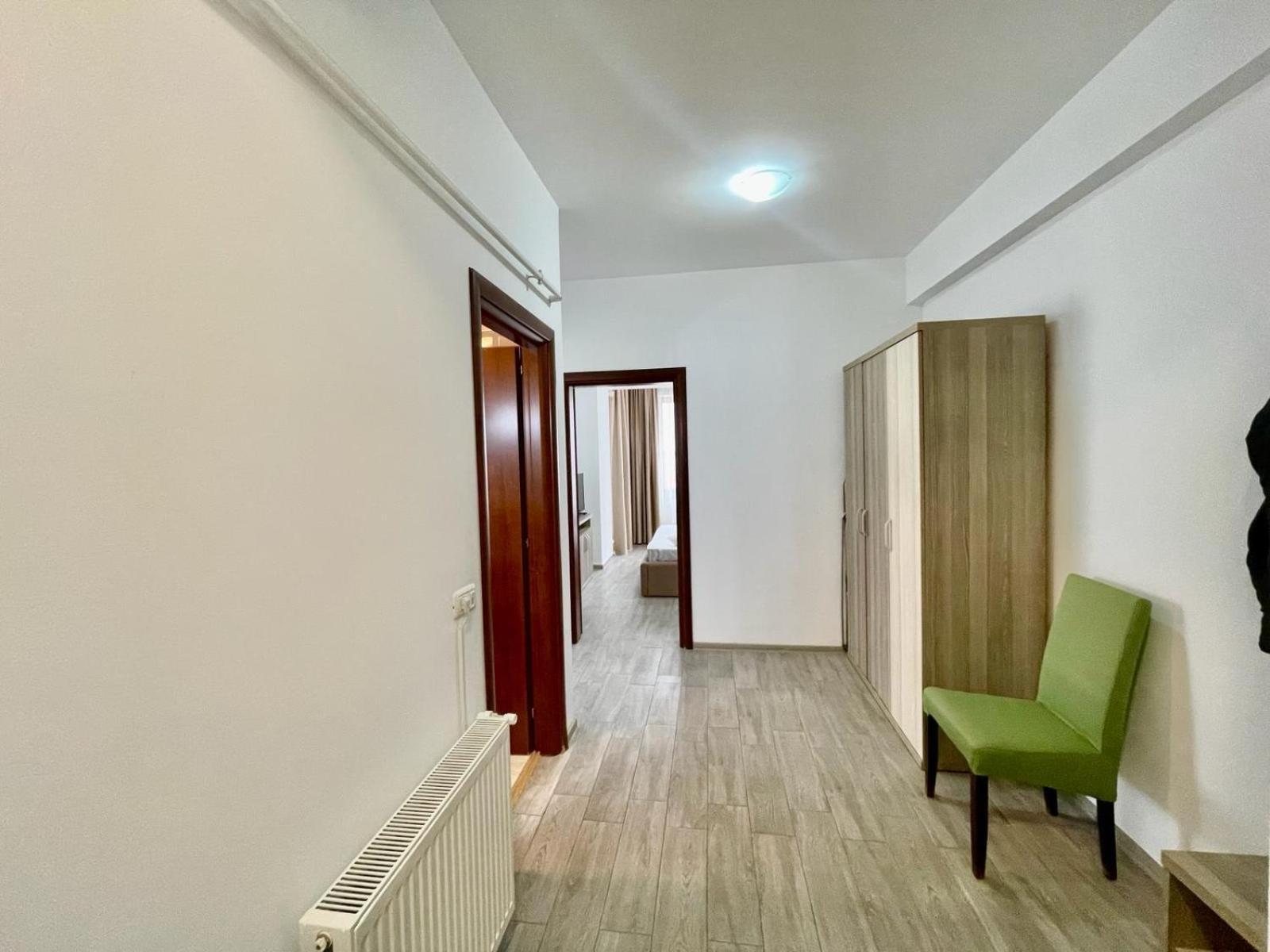 Catalina Summerland Apartaments Mamaia Nord Exterior photo