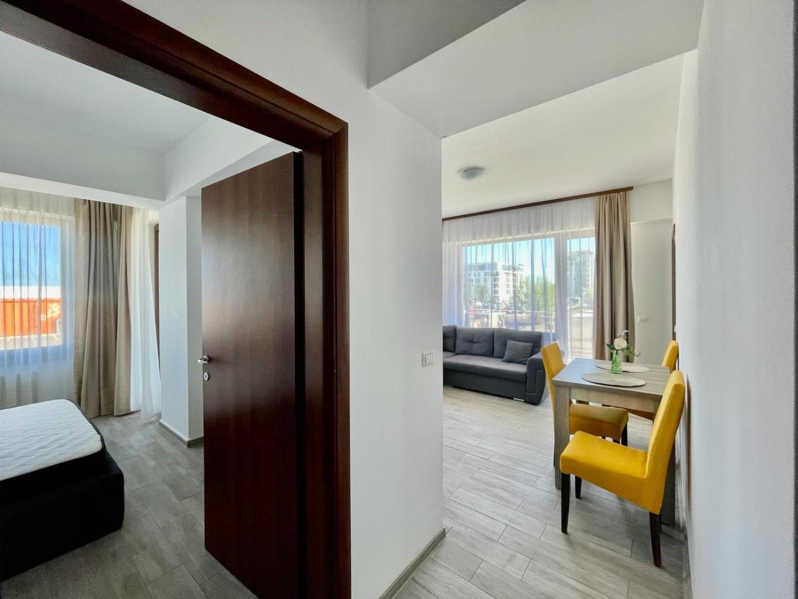 Catalina Summerland Apartaments Mamaia Nord Exterior photo